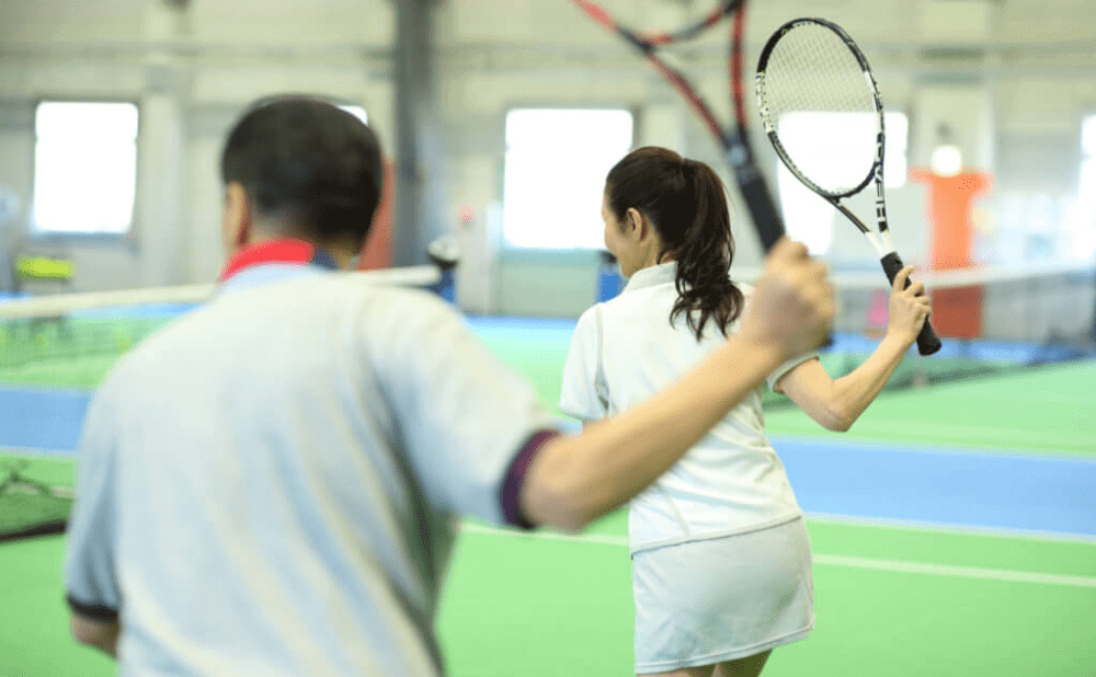 テニス（奥さまの習い事のコーチ）